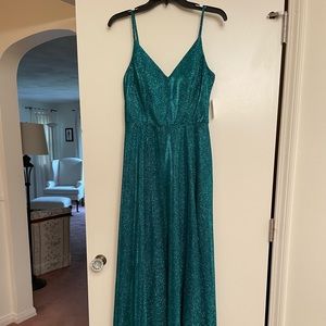 BRAND NEW!! Green/Teal Sparkly Prom/ Wedding dress